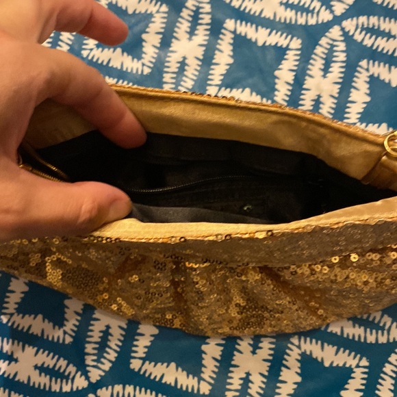 Gold clutch - Picture 4 of 4